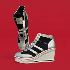Elegant Silver and Black Wedge Sneakers